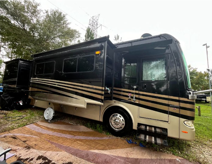 2013 Thor Motor Coach Tuscany Class A