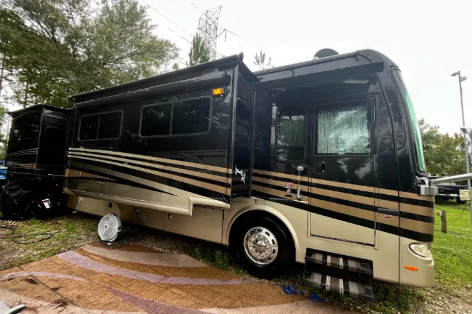 2013 Thor Motor Coach Tuscany Class A