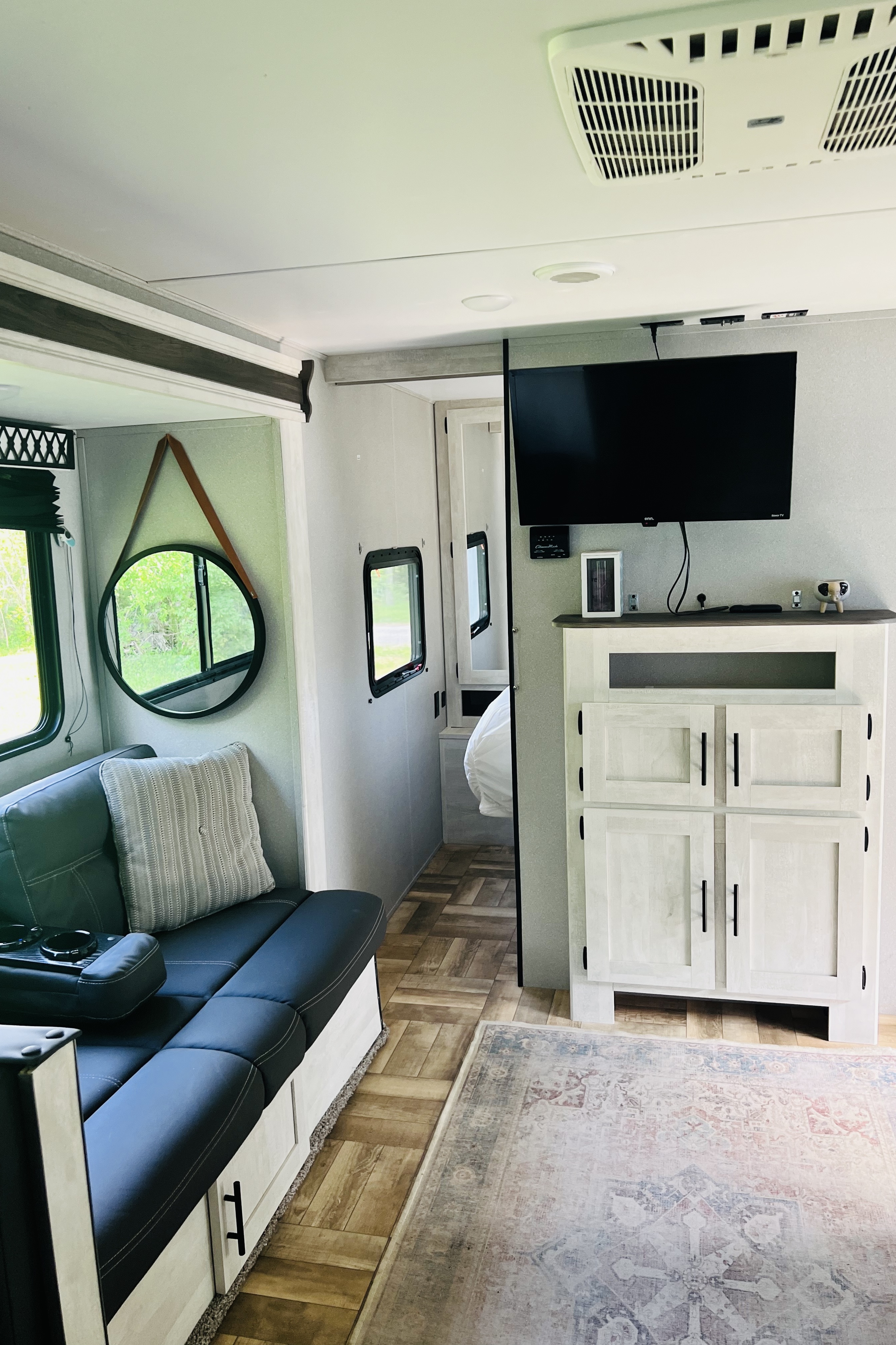 Forest River Shasta Oasis 26DB Travel Trailer