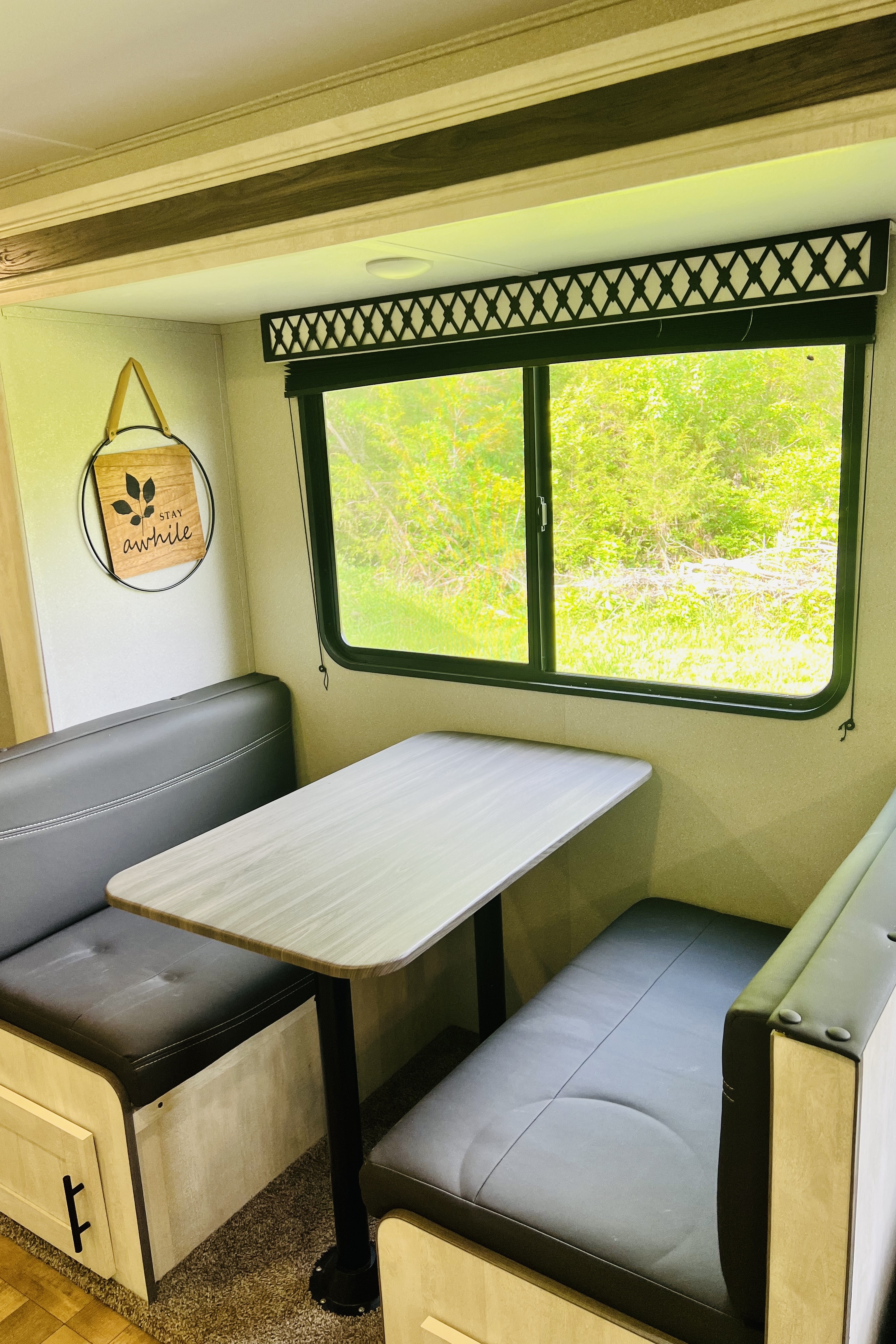 Forest River Shasta Oasis 26DB Travel Trailer