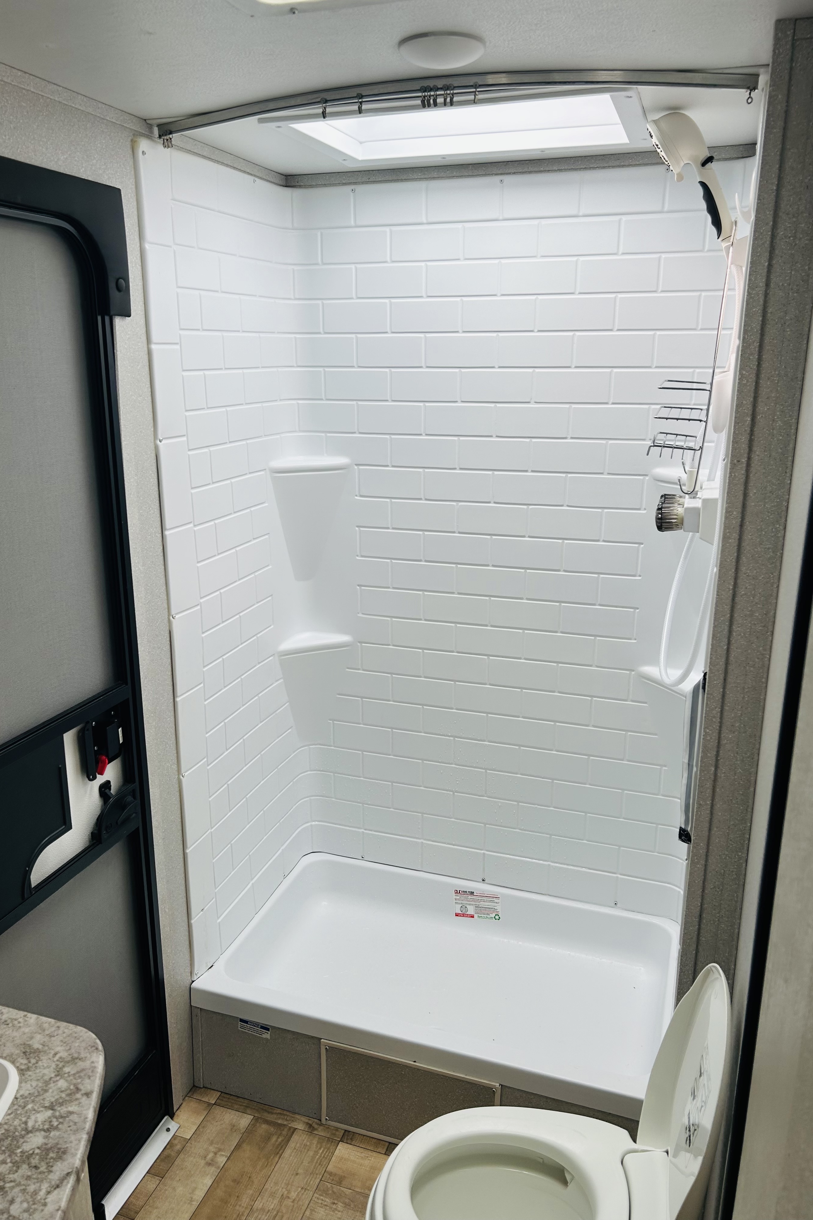 Forest River Shasta Oasis 26DB Travel Trailer