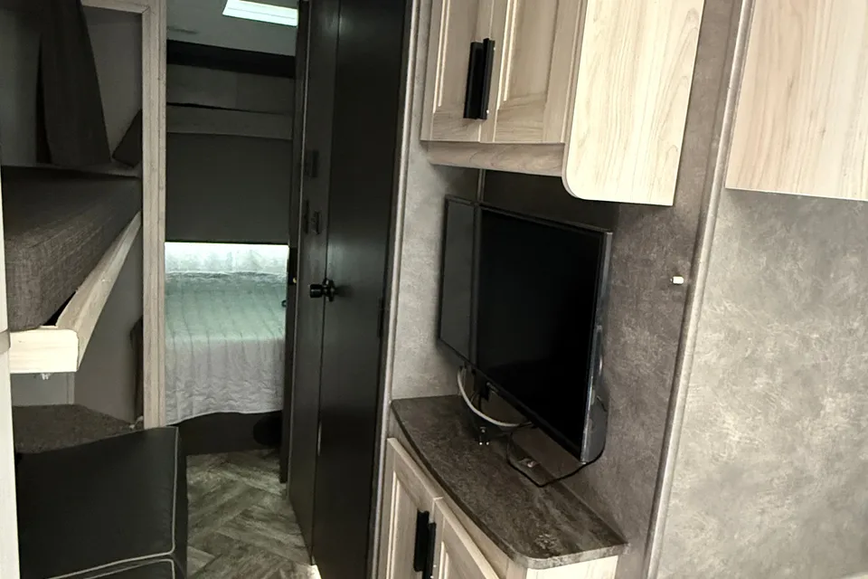 Family Memories-Forest River Sunseeker lt Class C
