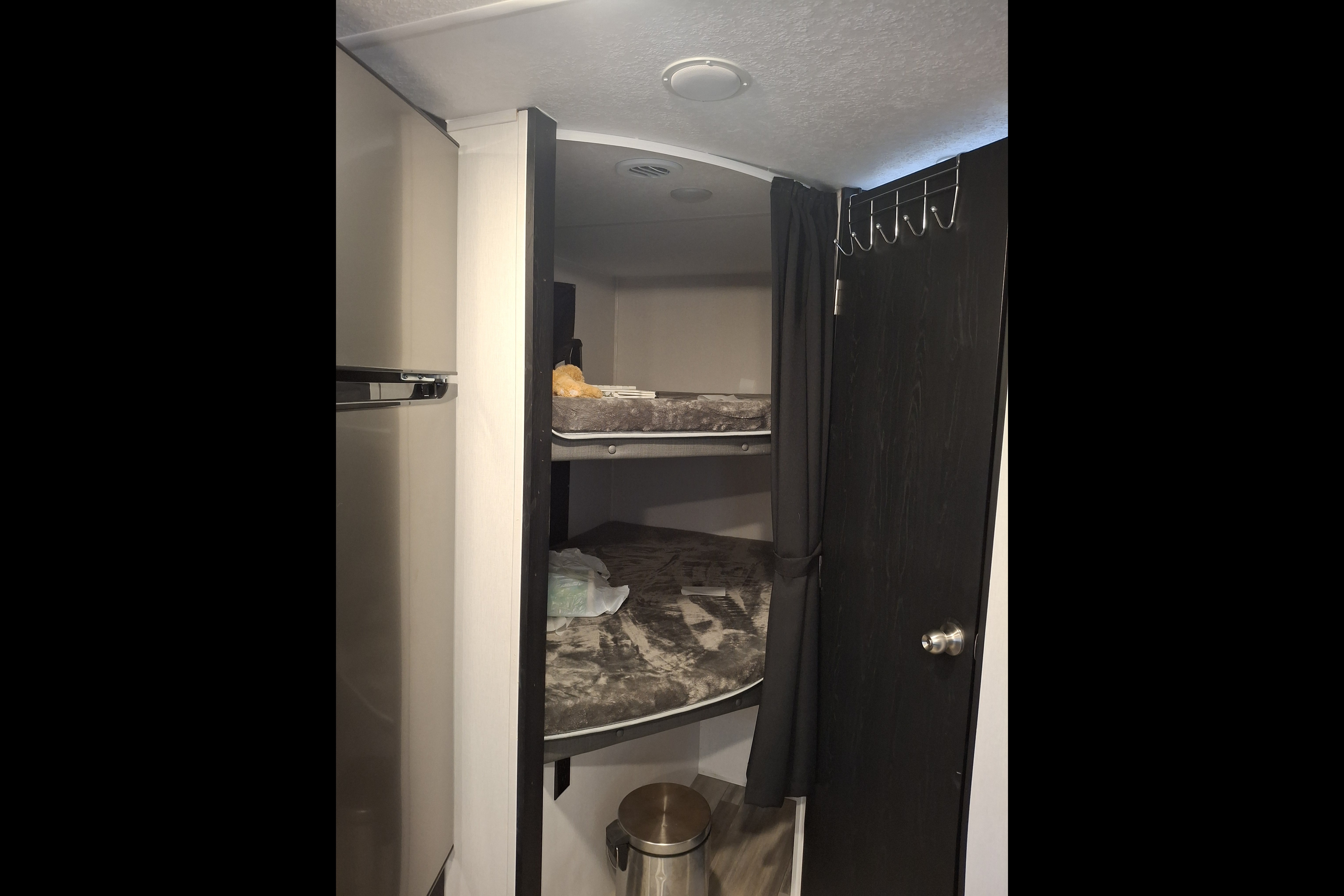 Coachmen 257BHS Travel Trailer