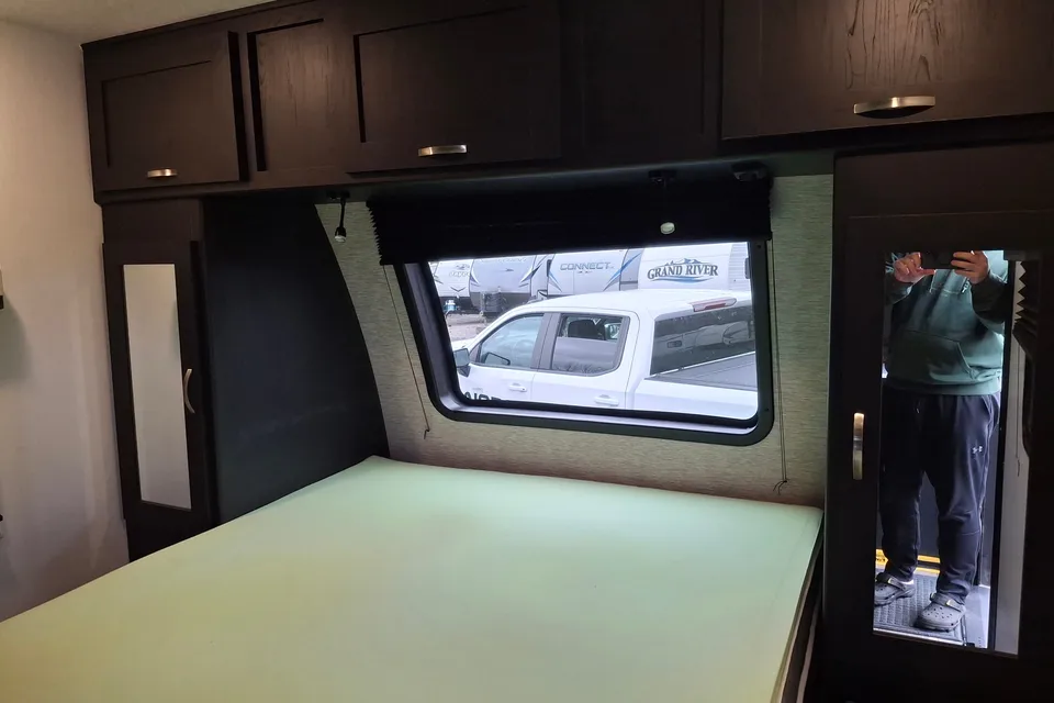 Coachmen 257BHS Travel Trailer