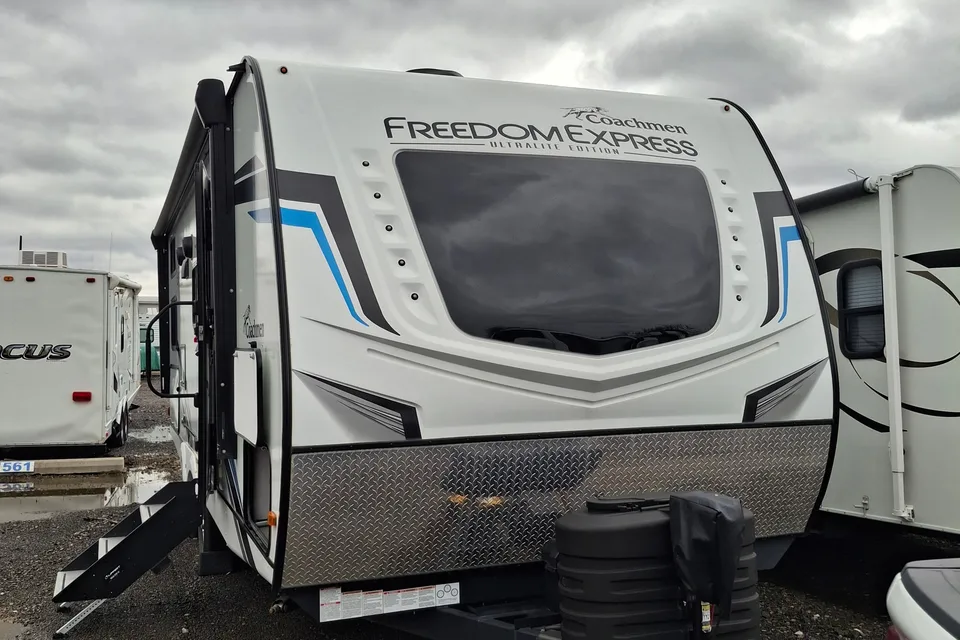 Coachmen 257BHS Travel Trailer