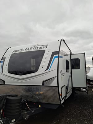Coachmen 257BHS Travel Trailer