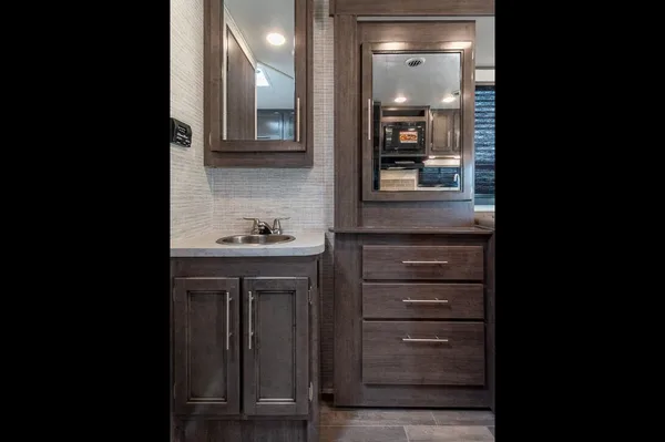 James and Desiree's Family Friendly Home on Wheels