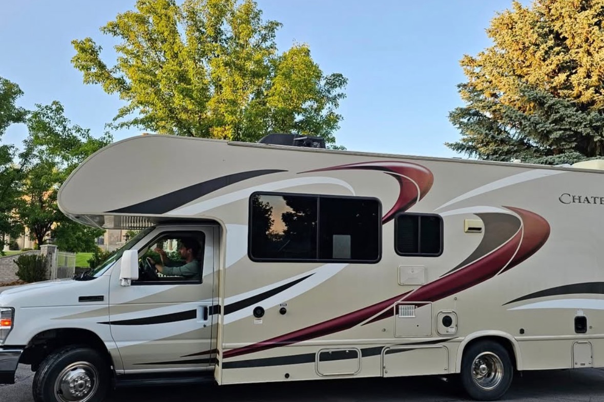 Bernie's Thor Motor Coach Chateu Class C