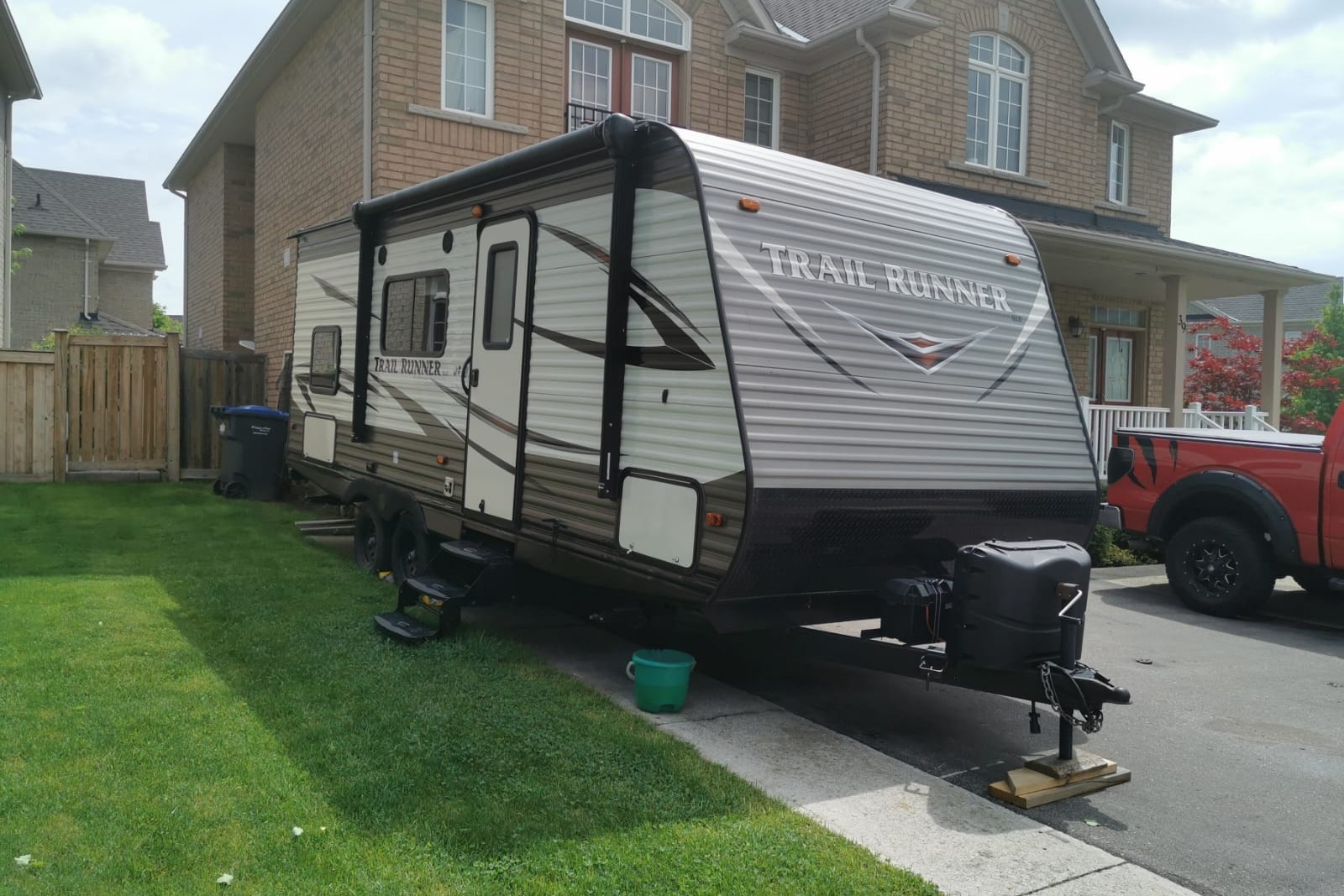 V&P's Heartland Trailrunner 22SLE Travel Trailer