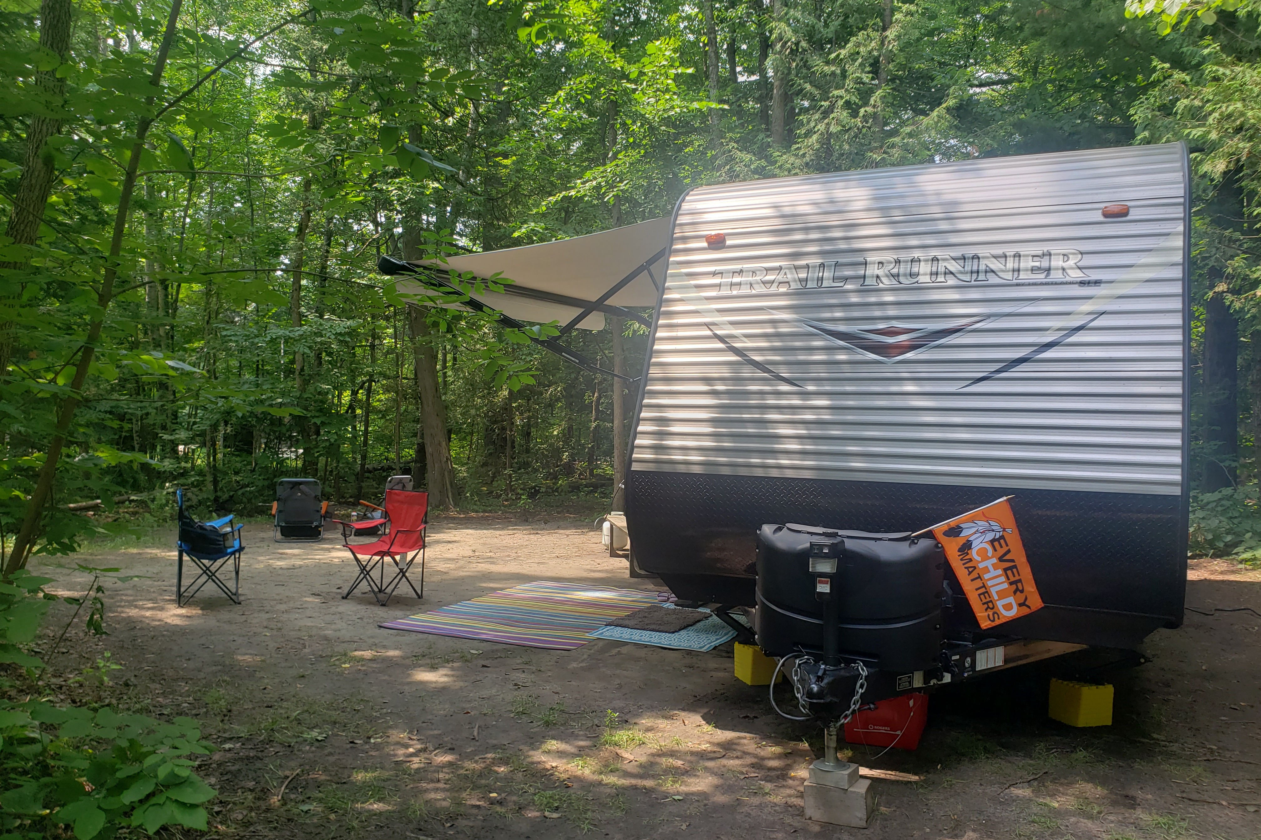 V&P's Heartland Trailrunner 22SLE Travel Trailer