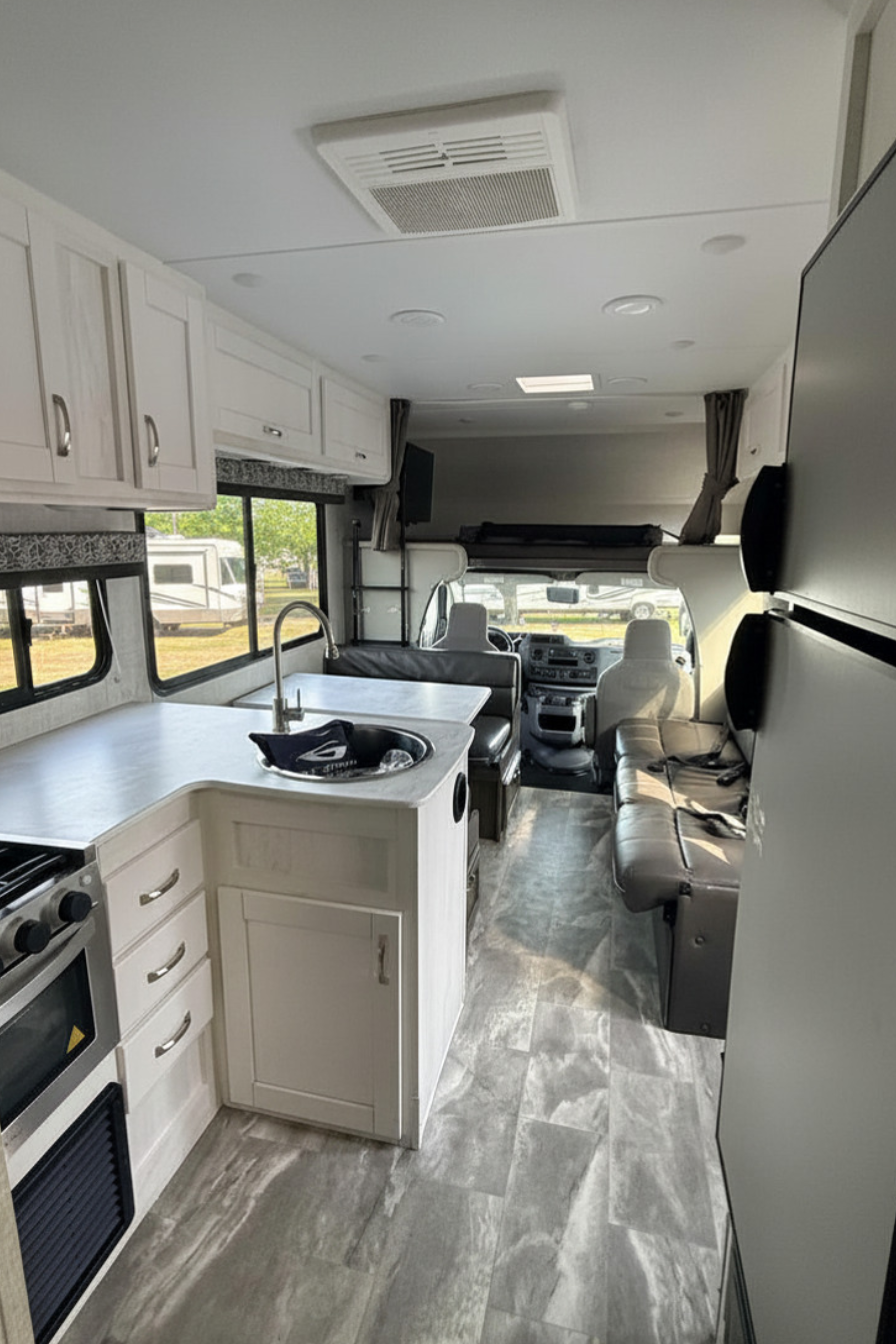 C03 - 8 Sleeper - The RV Rental Factory