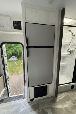 C03 - 8 Sleeper - The RV Rental Factory