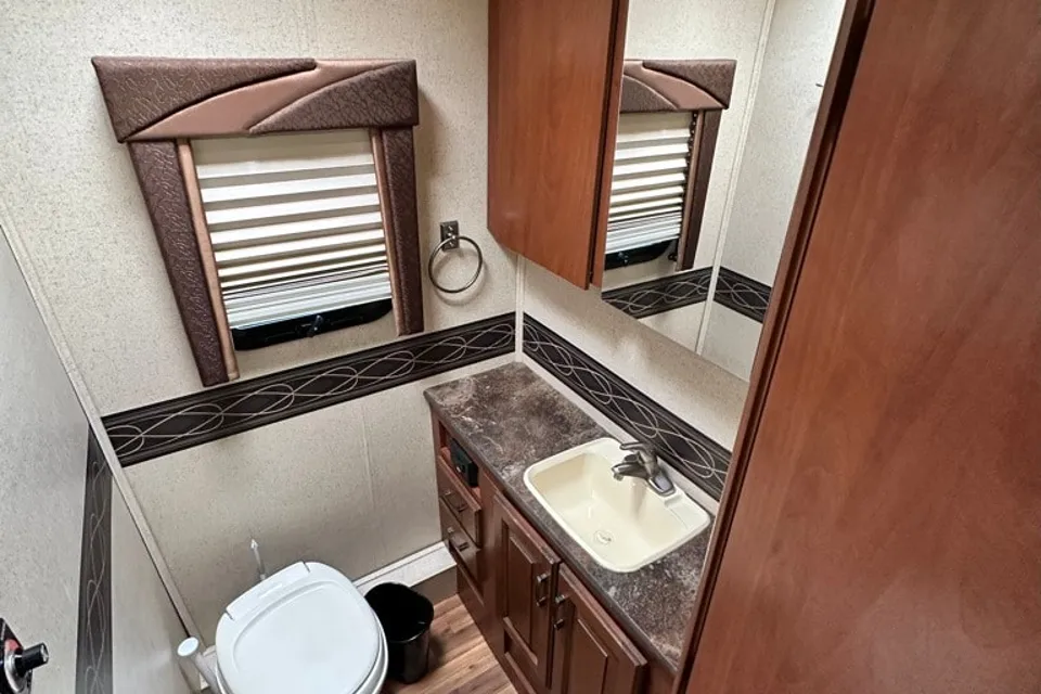 Nor-Cal RV Rental Jayco Greyhawk 31FK Class C