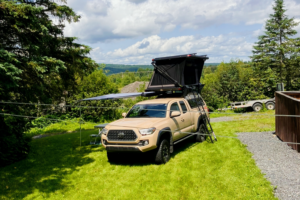 Toyota Tacoma 4x4 Camper Truck