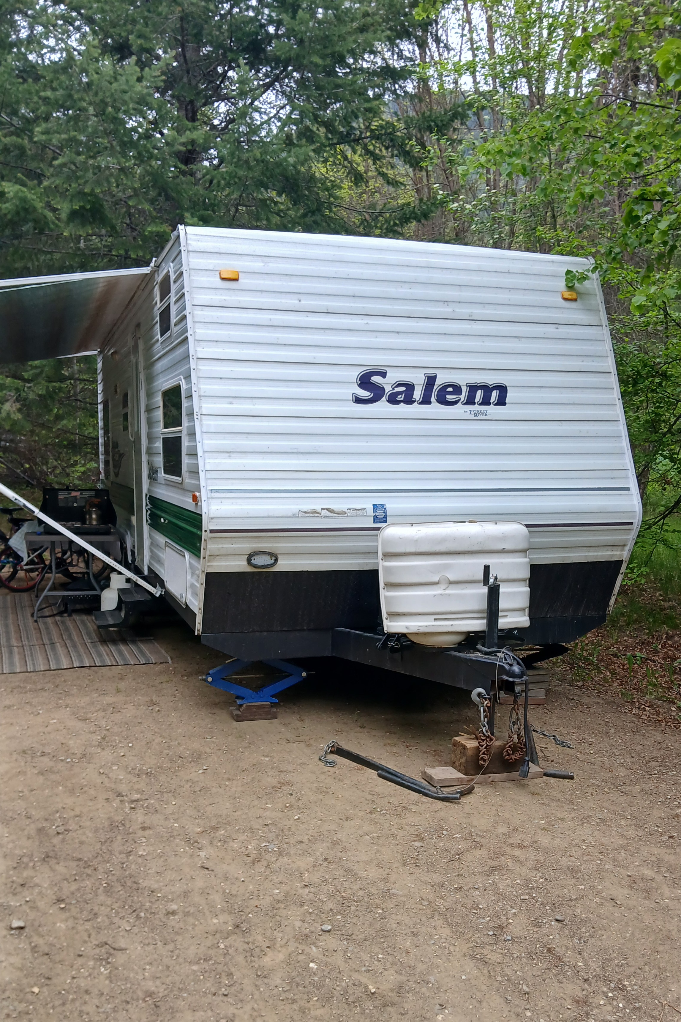 Nikki's cozy, kid friendly, pet friendly trailer. 