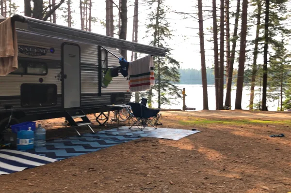 Lindsay’s Easy Camper Lodging - 263BHXL