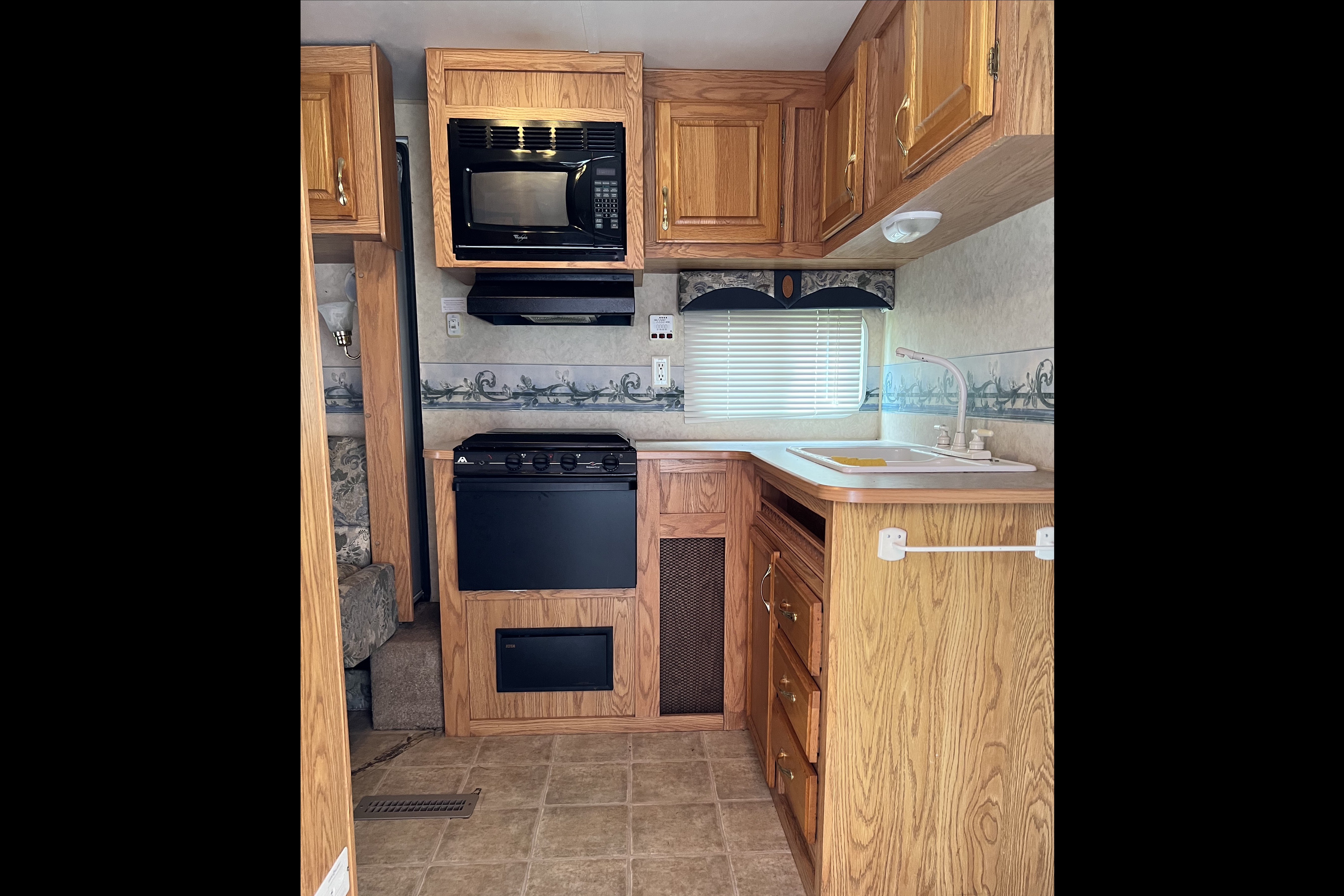 Mazerolle’s Jayco Jay Flight 29 BHS Travel Trailer