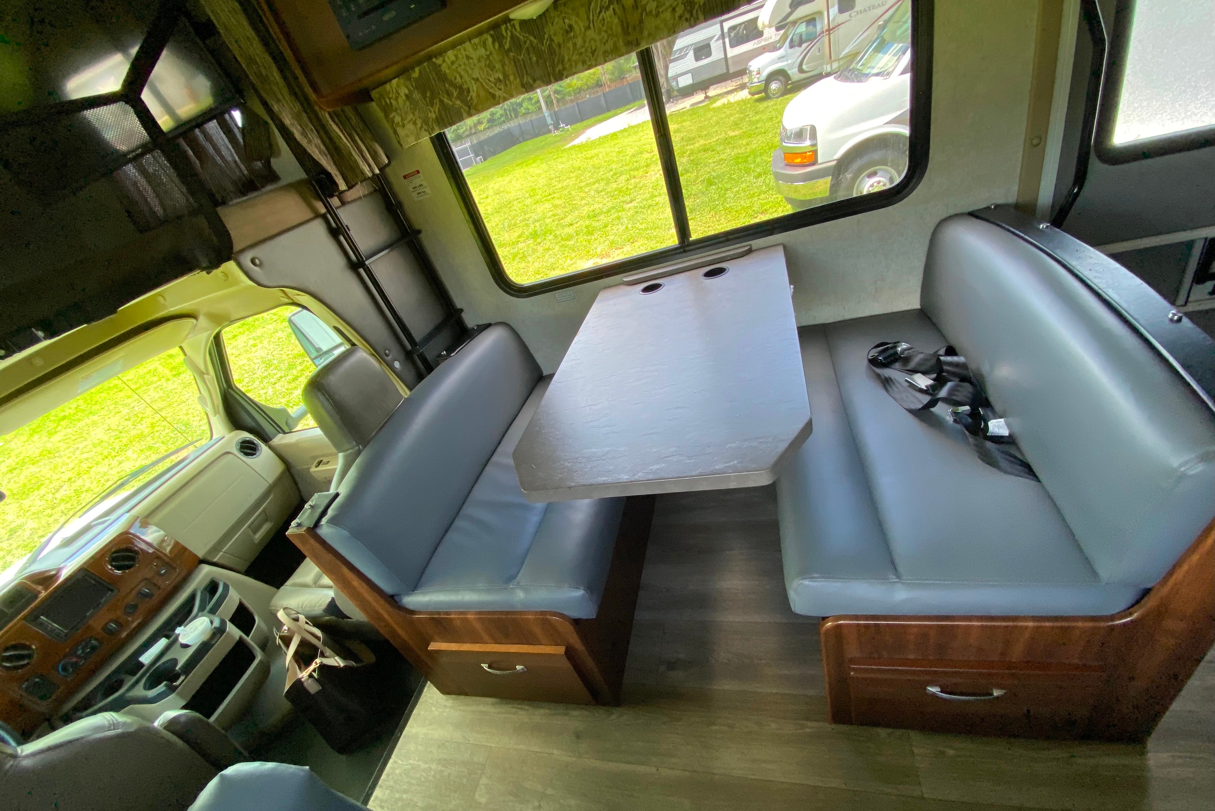 ERIC's Forest BEAUTY River Forester 3171DSF Class C