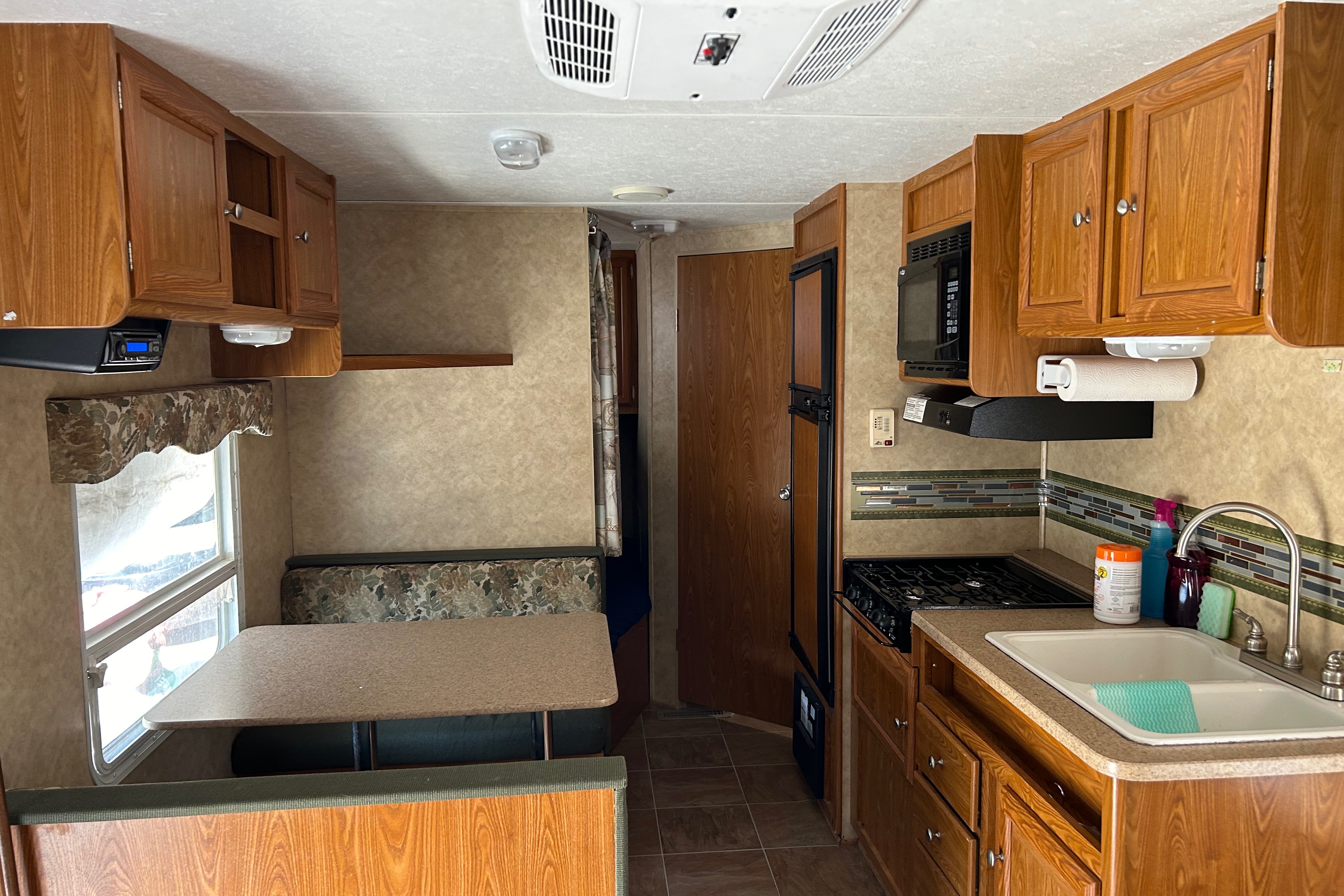 1-Dutchmen TRAVEL TRAILER / CAMPER / RV RENTAL