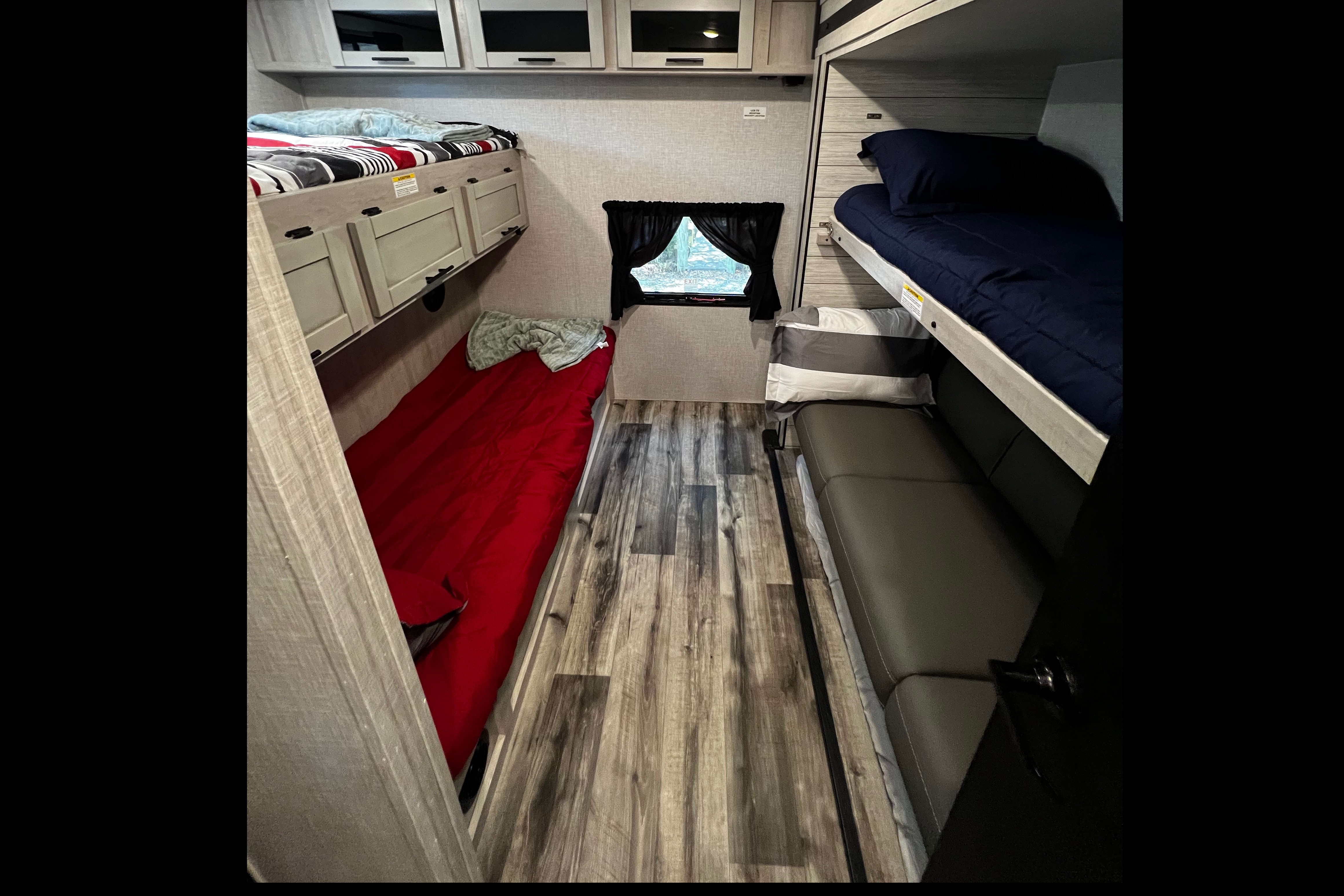 Roberto's Sunset Park RV Sunset super lite Travel Trailer