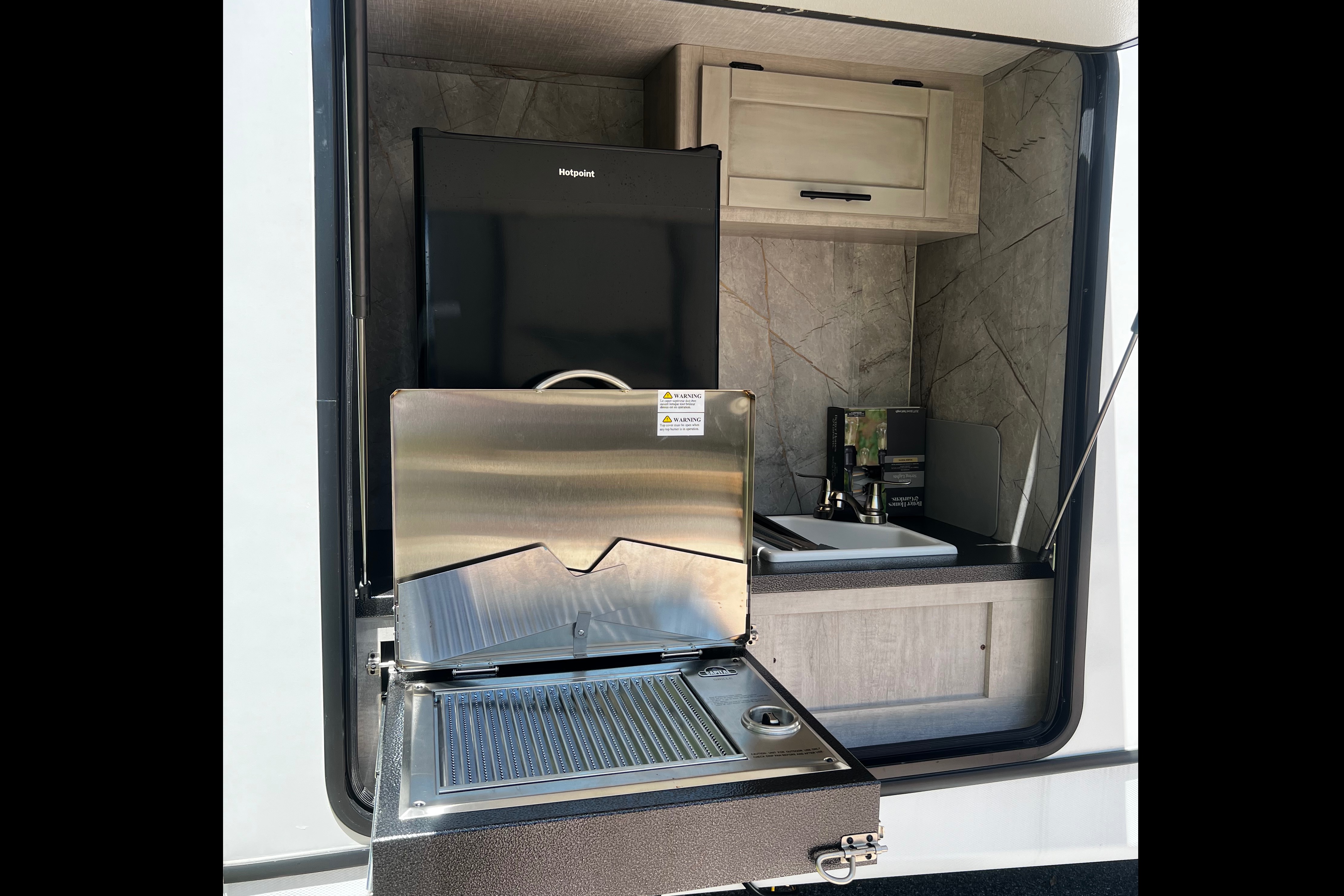 Roberto's Sunset Park RV Sunset super lite Travel Trailer