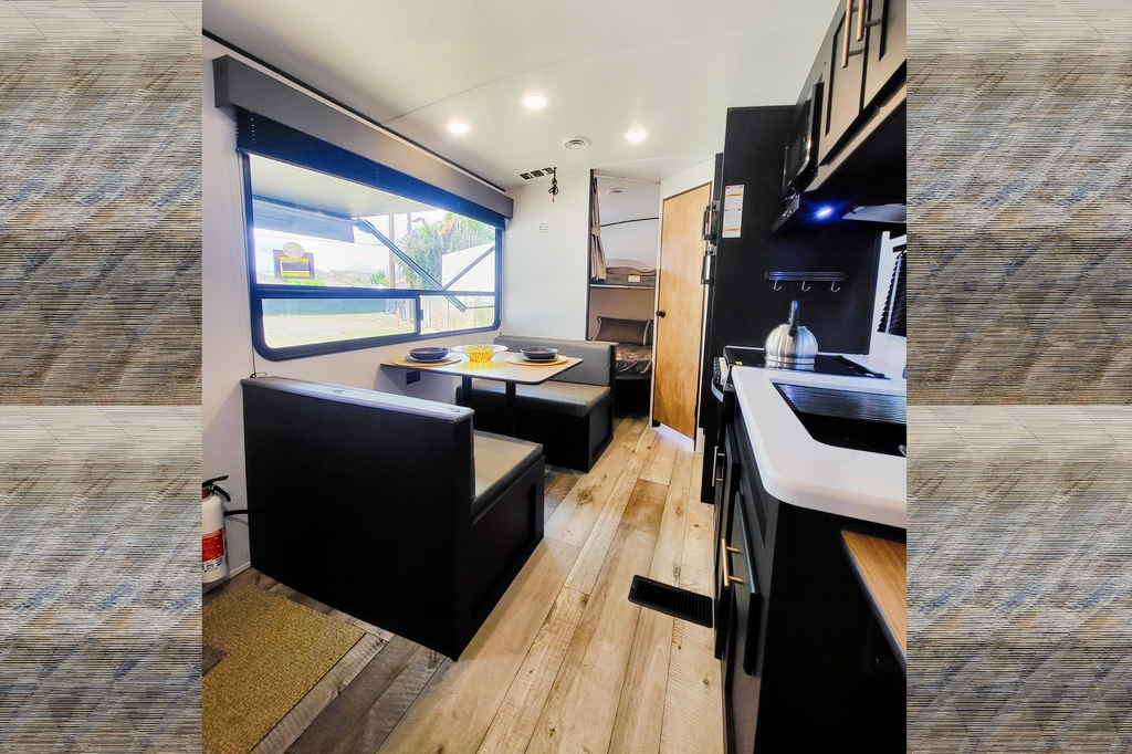 Rv Rentals Way Of Life's Spacious and reliable family sized, New Springdale Travel Trailer 260BHSWE S1