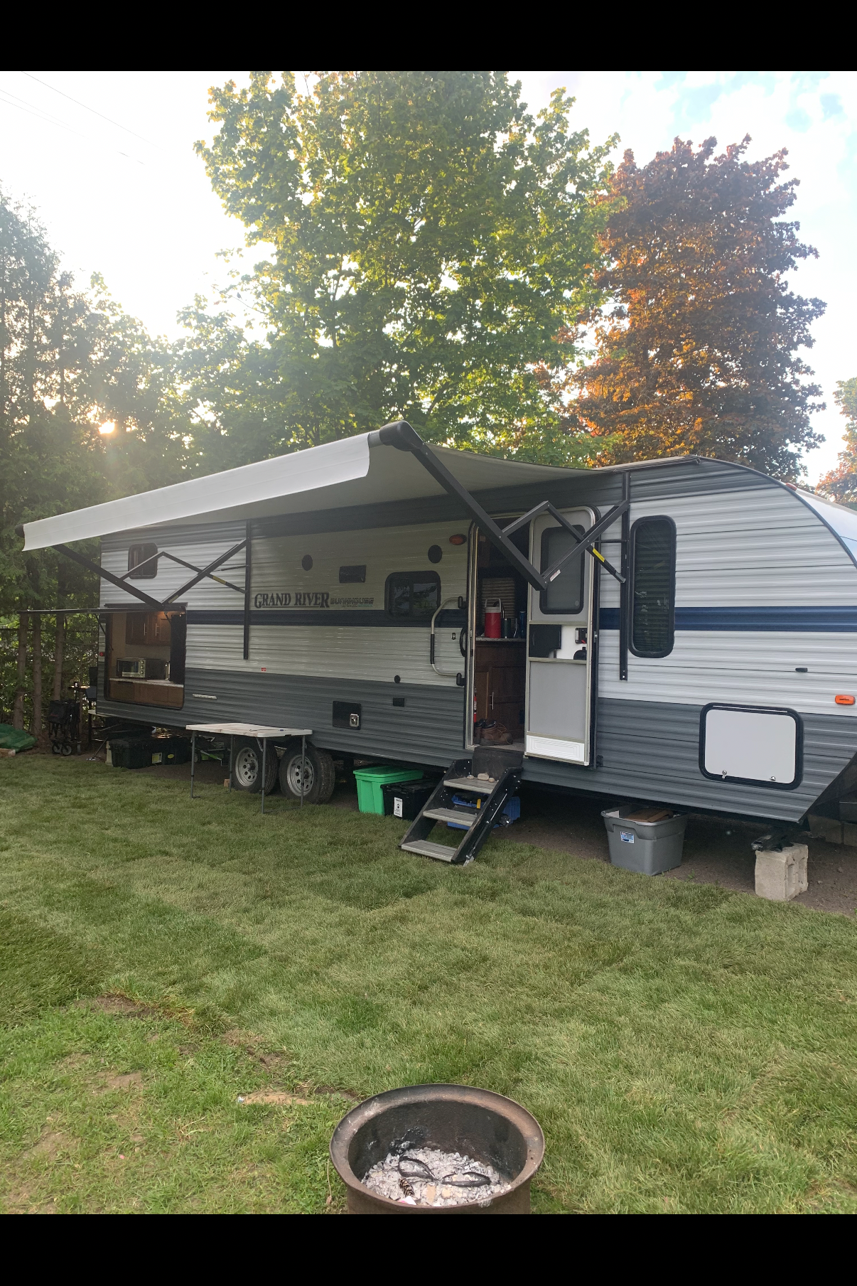 Biggar's Grand River 27BHS Travel Trailer