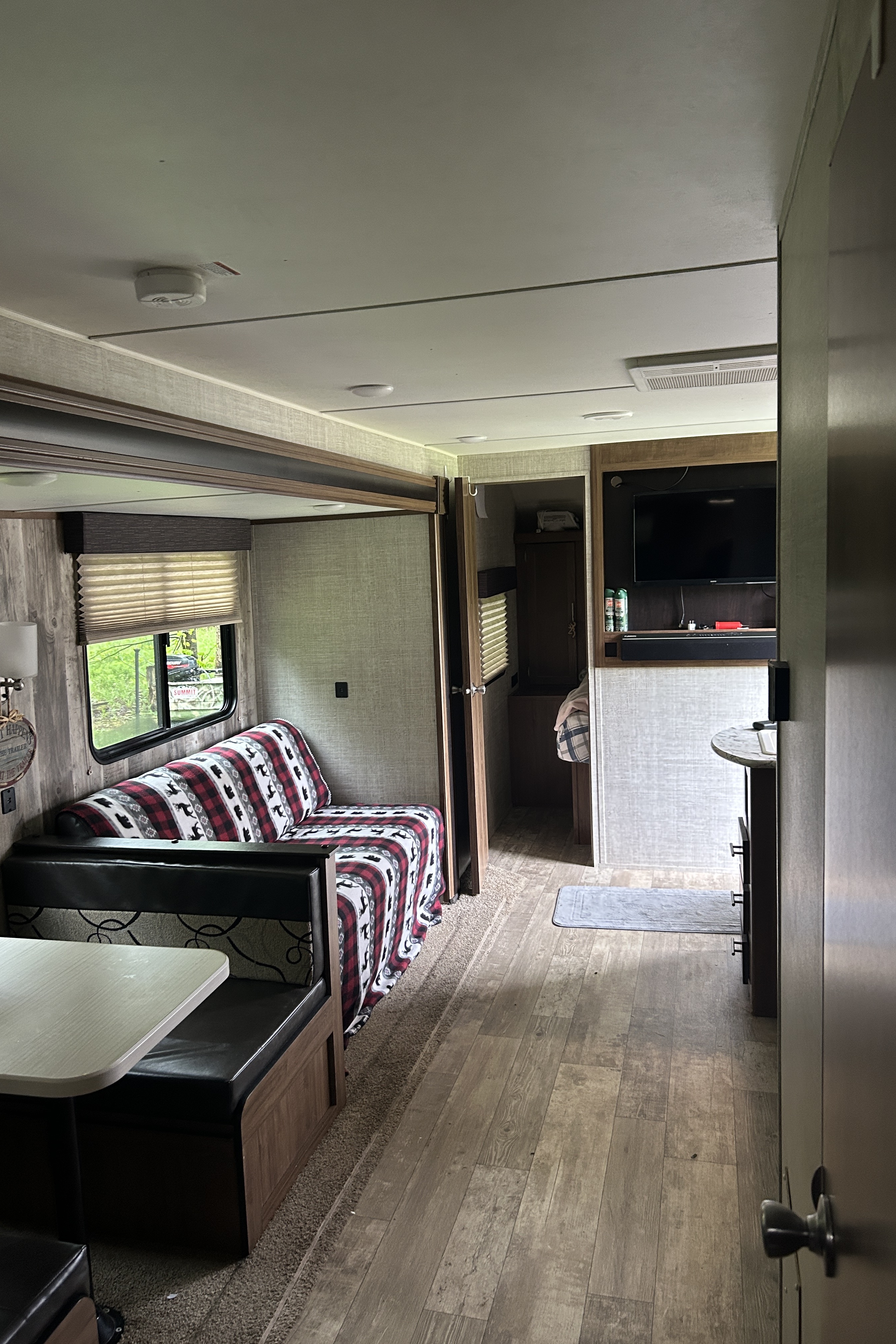 Biggar's Grand River 27BHS Travel Trailer
