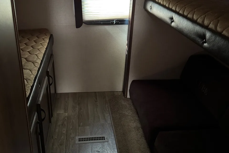 Troy's Jayco Whitehawk 32DSBH Travel Trailer