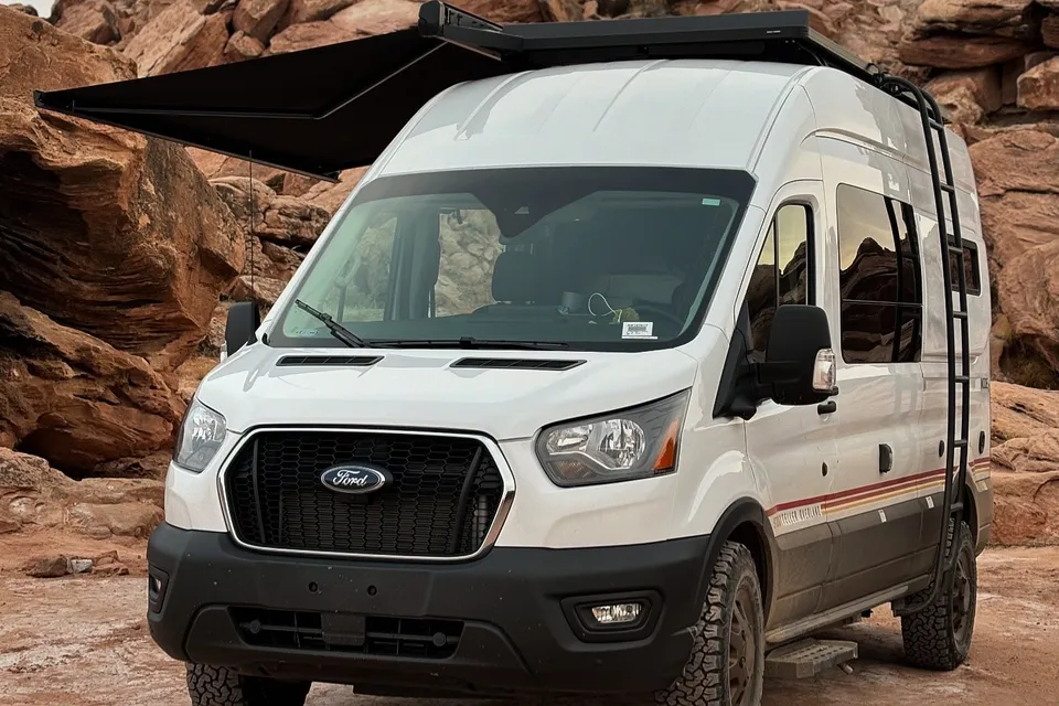 AWD Storyteller Overland Mode LT Class B (WildOnes Dreamsicle)