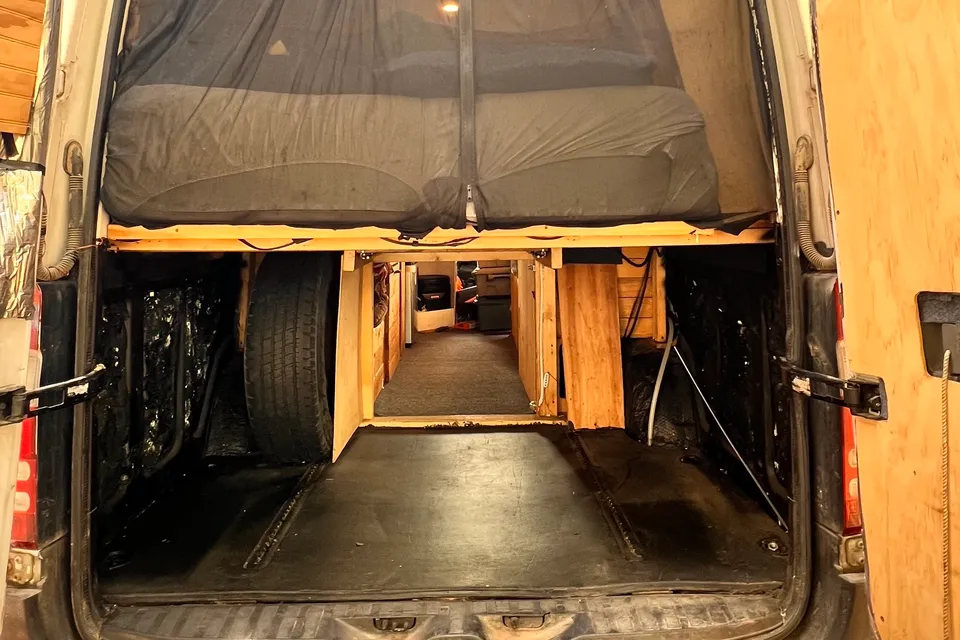 Dodge Sprinter 170” 4-season camper
