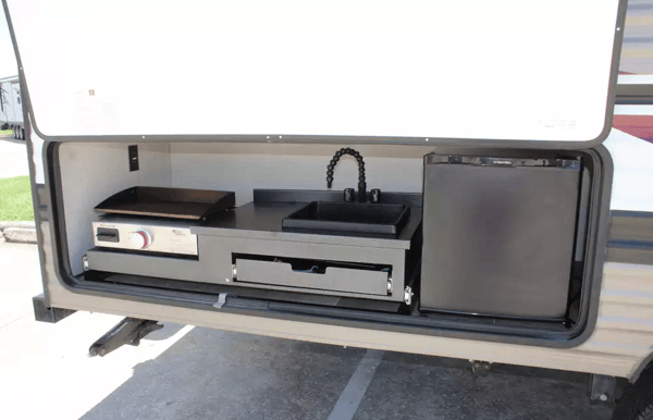 Super light Palomino Puma XLE Travel Trailer