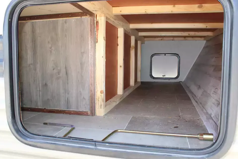 Super light Palomino Puma XLE Travel Trailer