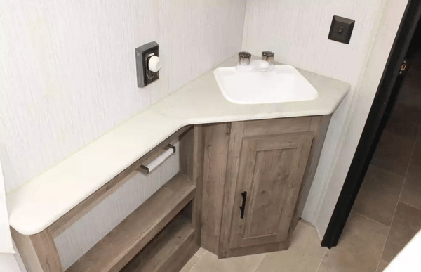 Super light Palomino Puma XLE Travel Trailer