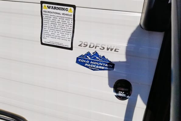 NEW Fully Loaded Keystone Hideout w/ AC, Electric Fireplace, Bunk House & Central Vacuum