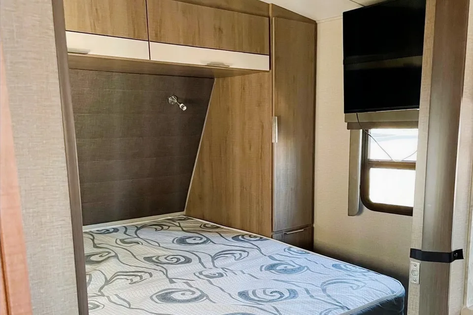 Barb 's Grand Design Imagine 2600 RB Travel Trailer
