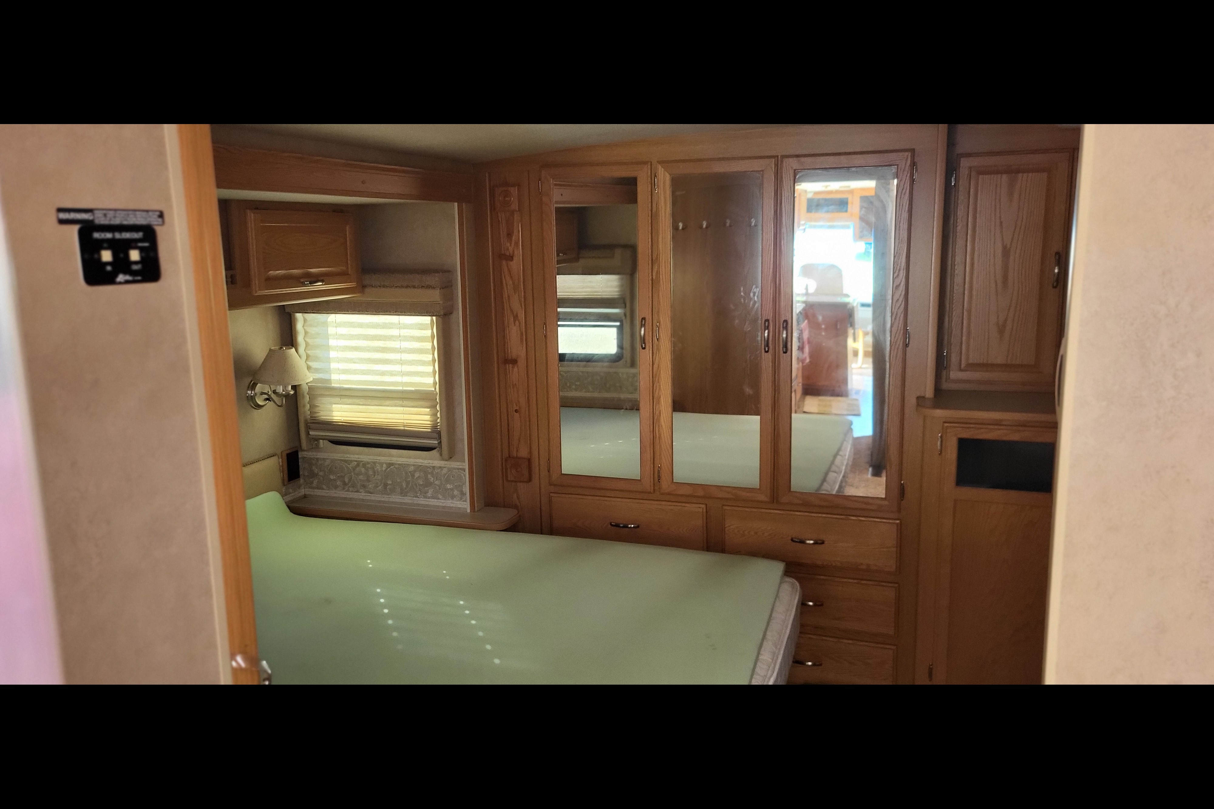 Squibbies Winnebago Voyage Class A