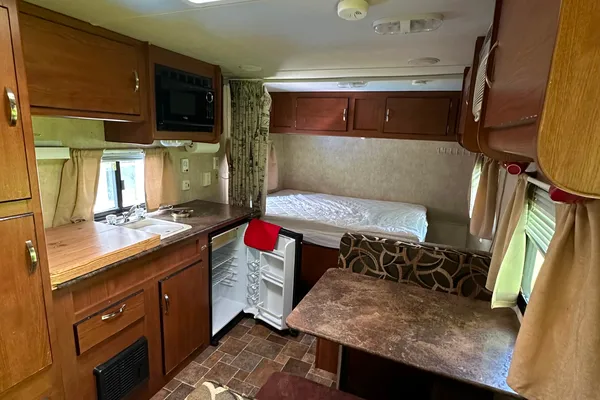 JJ’s weekender - Salem Cruise lite travel trailer
