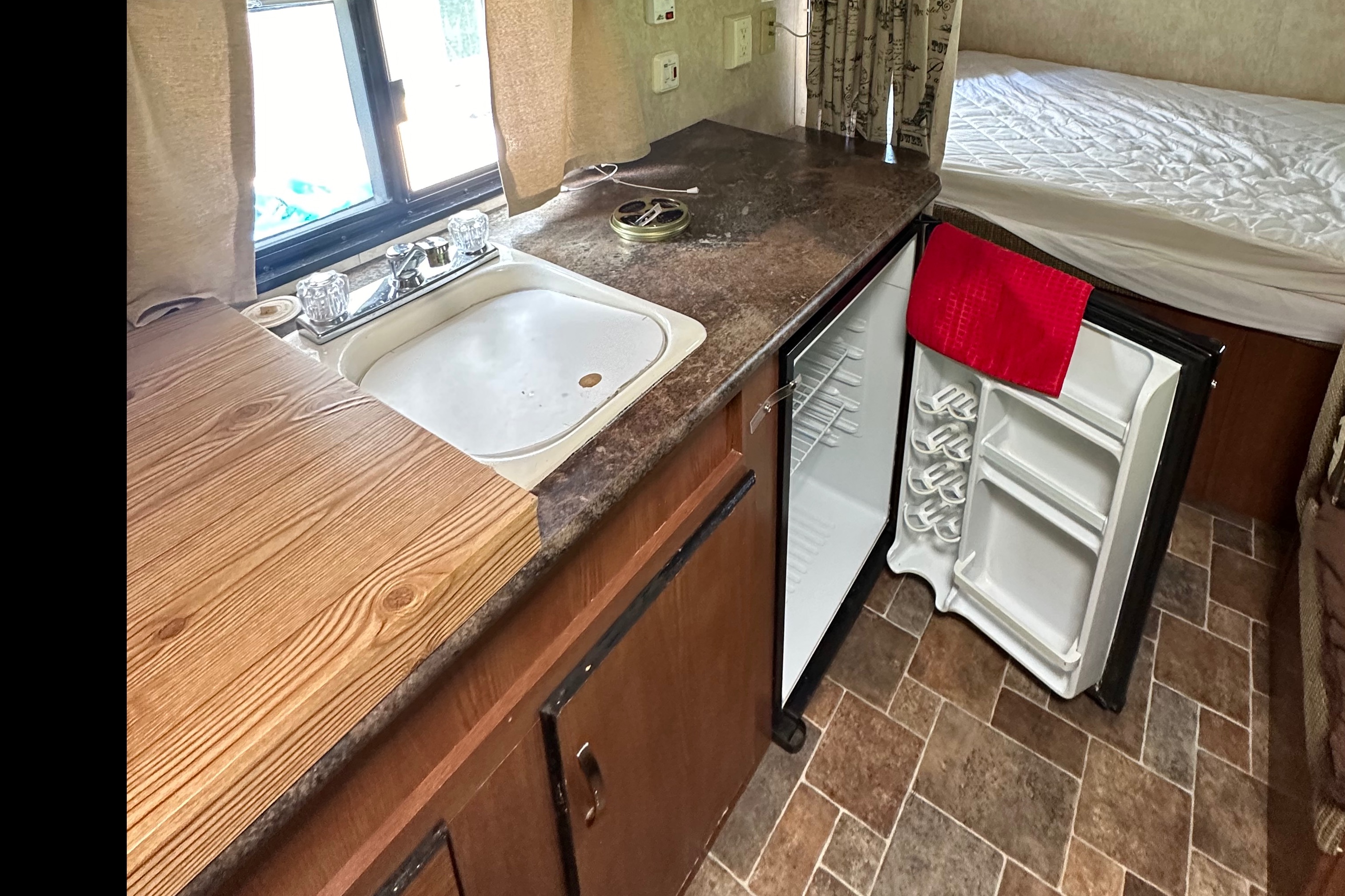 JJ’s weekender - Salem Cruise lite travel trailer