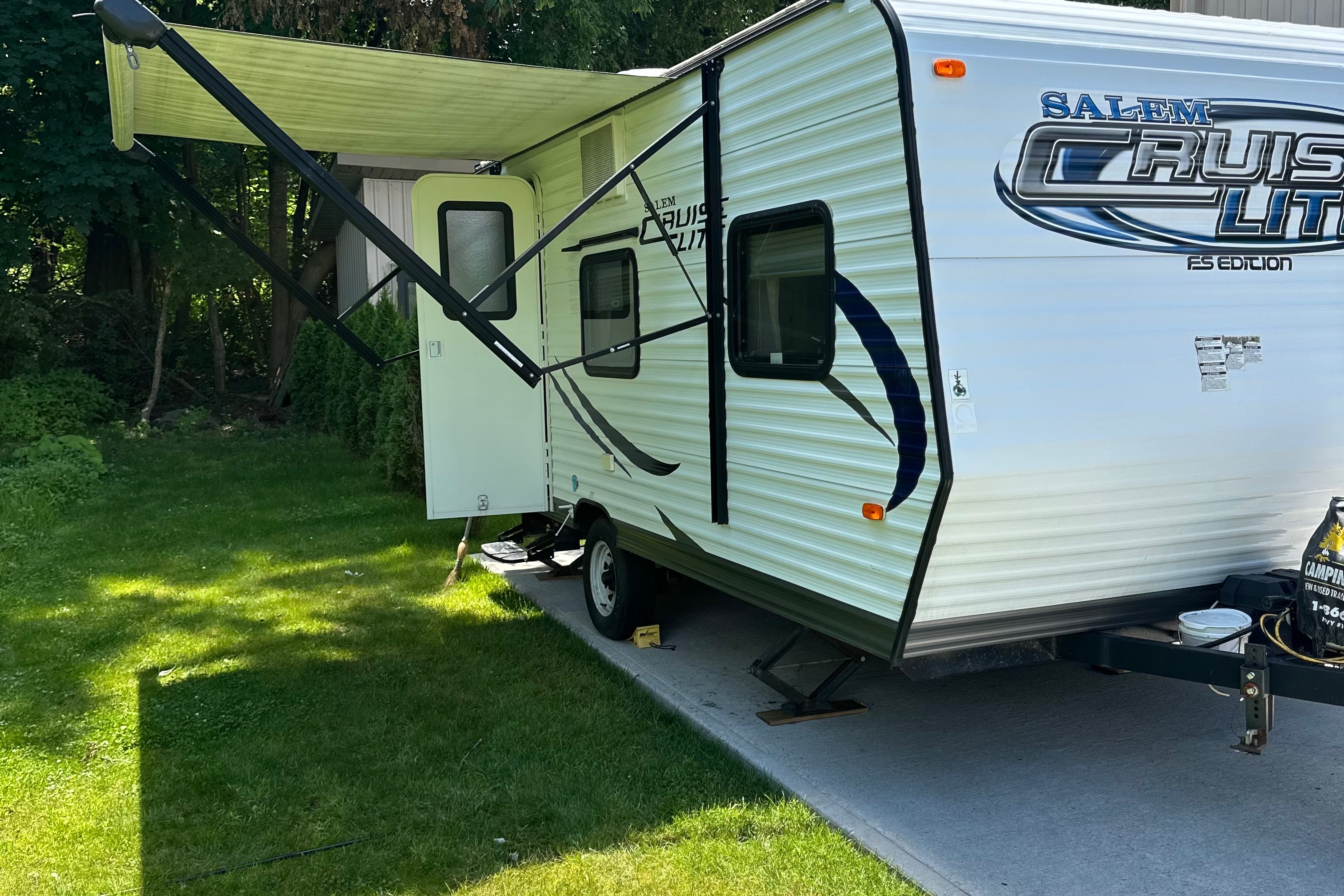 JJ’s weekender - Salem Cruise lite travel trailer