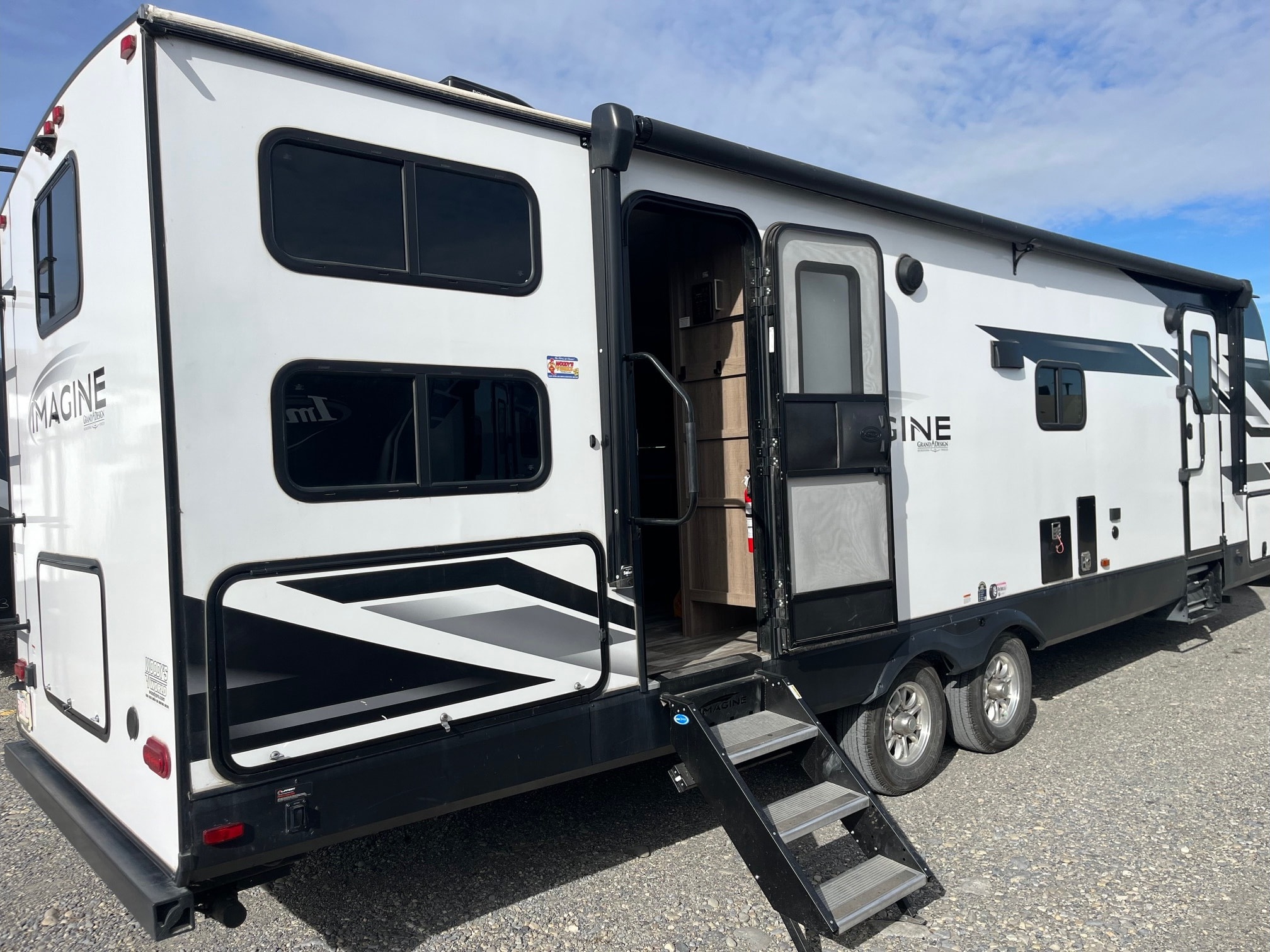 Mike's Grand Design Imagine 2910BH Travel Trailer