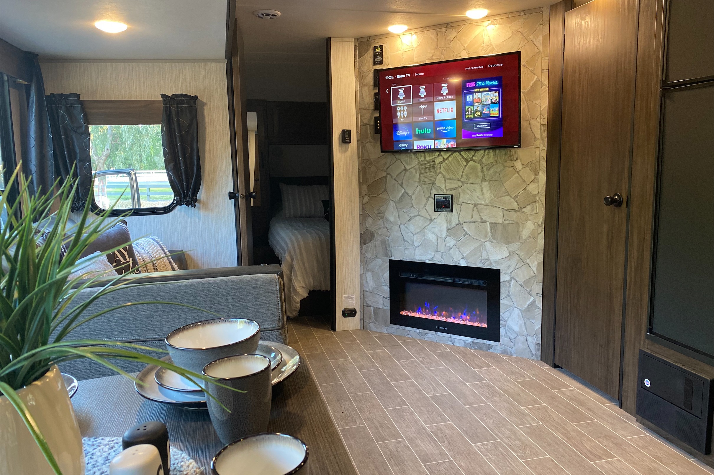 Memory Maker - Delivery and Set Up Offered - 2021 Trailer 