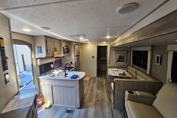 Robert's Forest River Catalina Travel Trailer