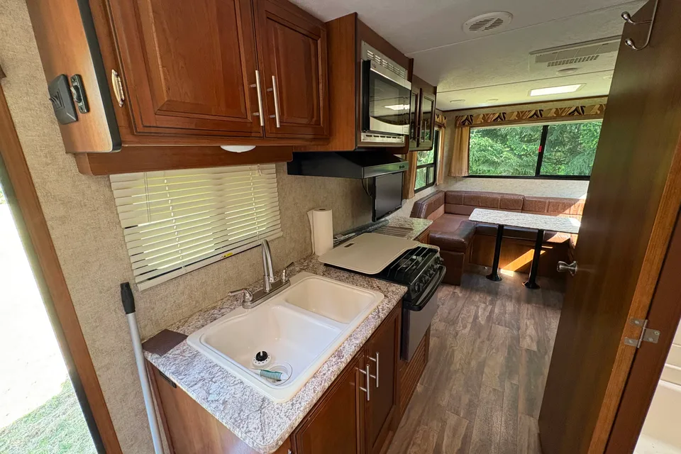 Tracer Tracer Air Travel Trailer