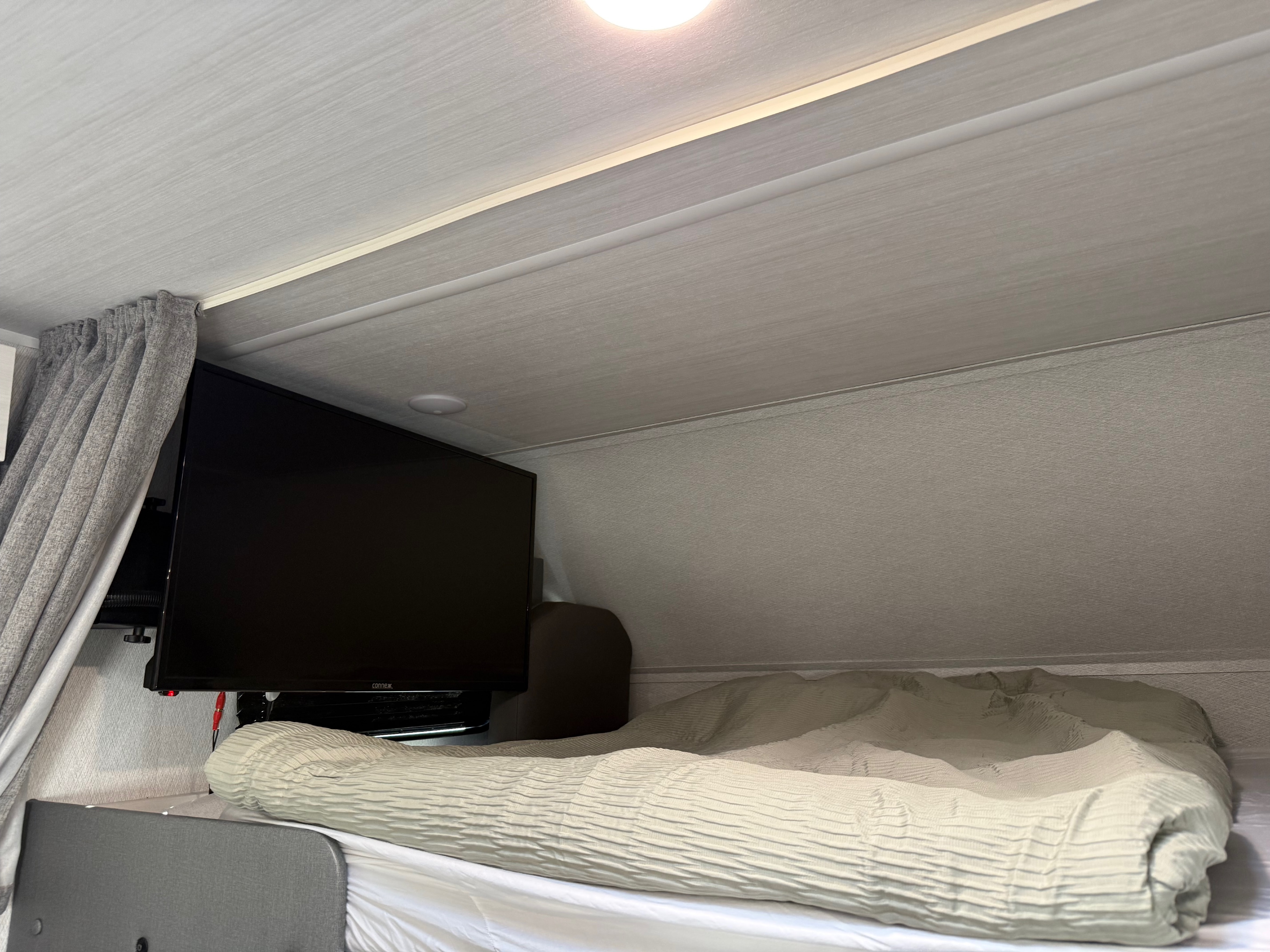 Forest River Entrada 3100FB Luxury Easy to drive Class C sleep up to 10