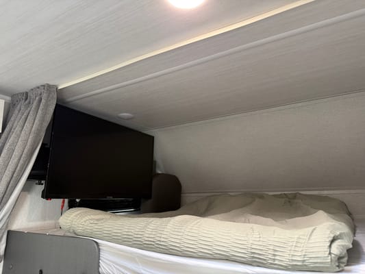 Forest River Entrada 3100FB Luxury Easy to drive Class C sleep up to 10