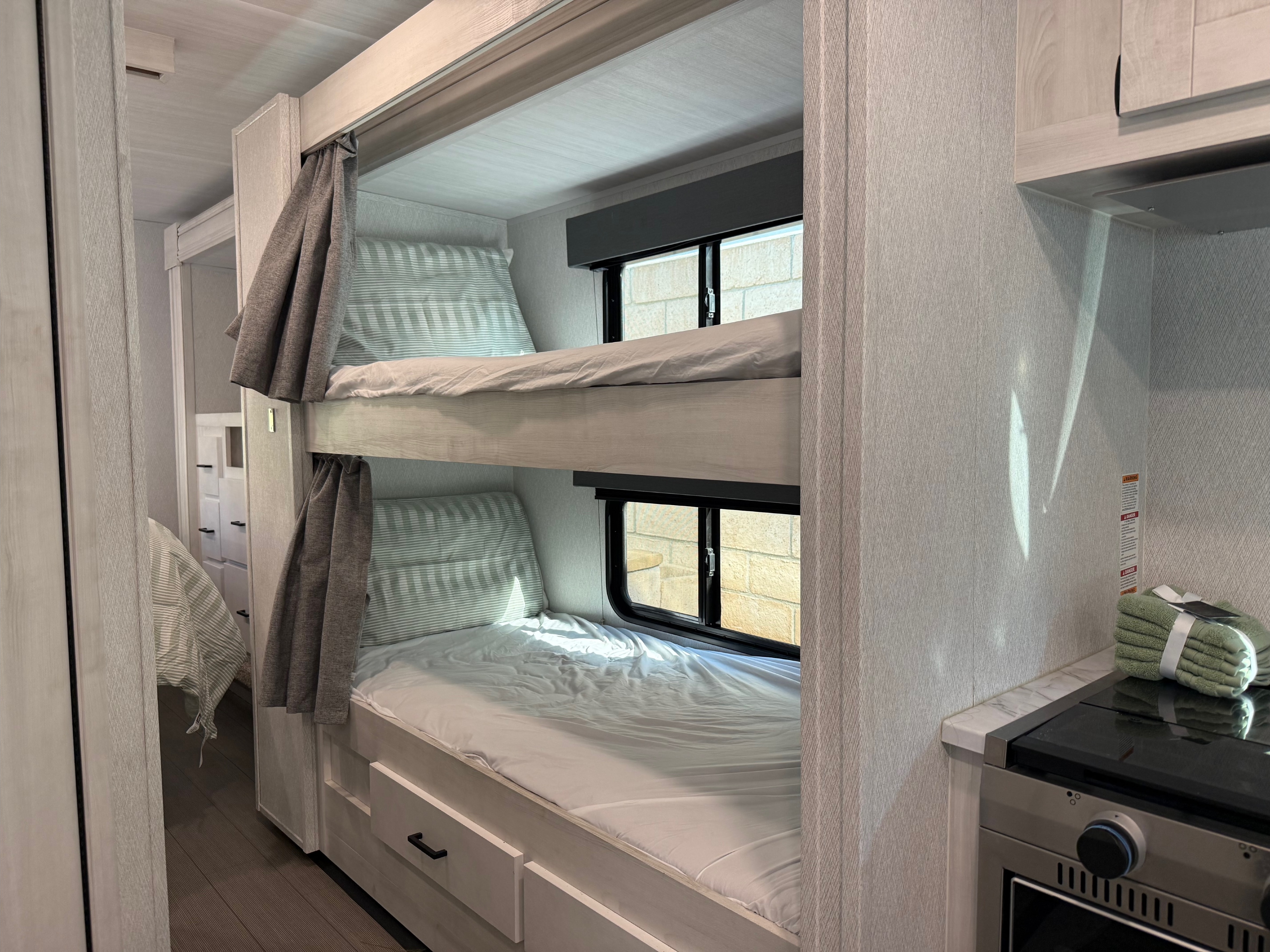 Forest River Entrada 3100FB Luxury Easy to drive Class C sleep up to 10
