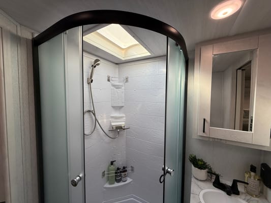 Forest River Entrada 3100FB Luxury Easy to drive Class C sleep up to 10