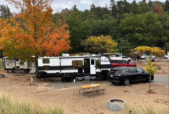 Sweet Pea II - 2026 Bunk House with Camp King bed