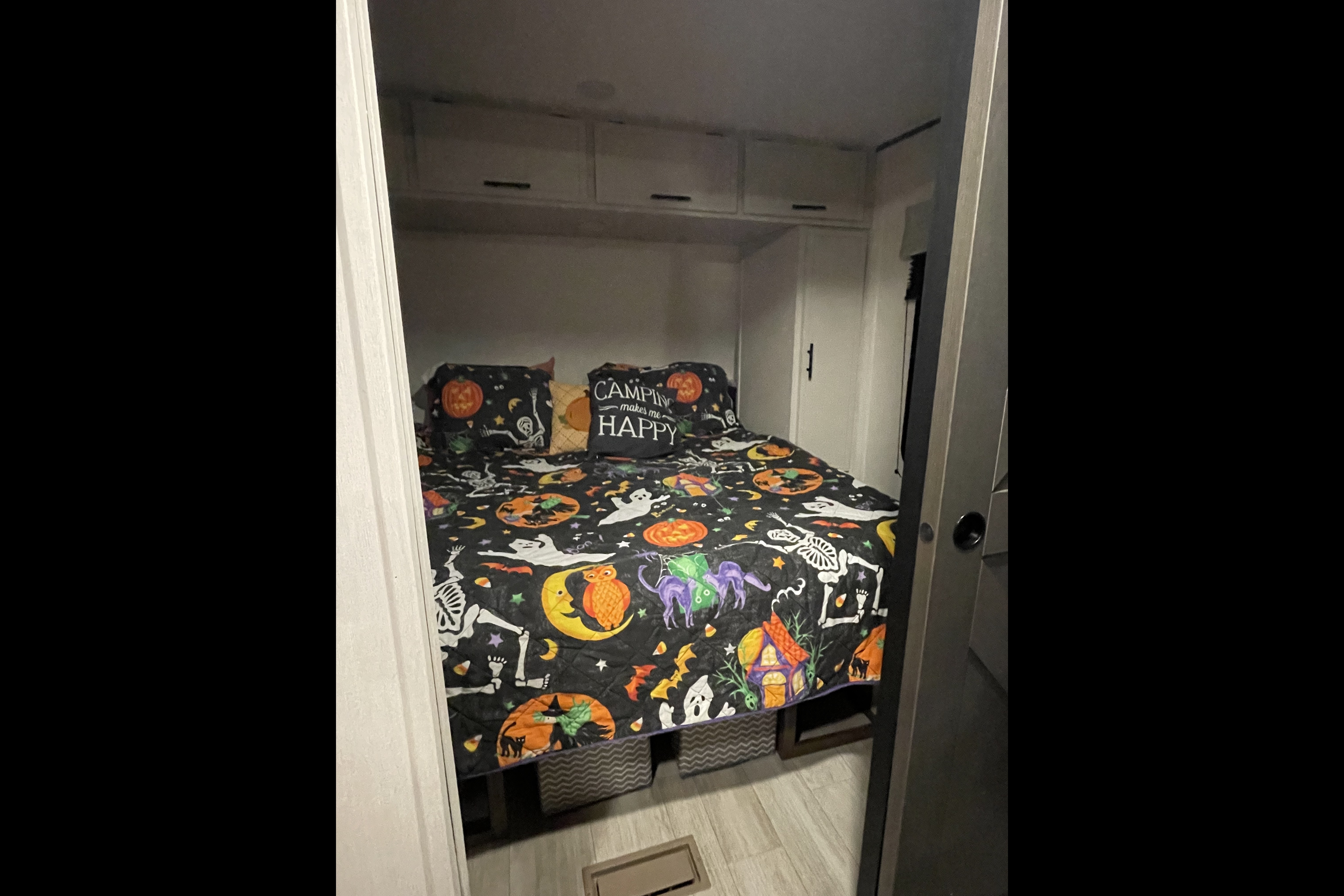 Sweet Pea II - 2026 Bunk House with Camp King bed